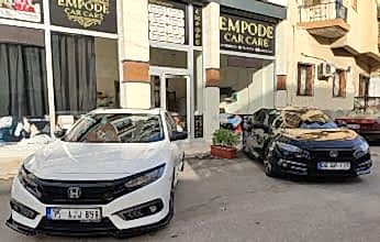 siyah ve beyaz honda civic